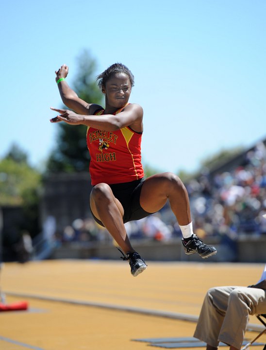 2010 NCS-MOC-311.JPG - 2010 North Coast Section Finals, held at Edwards Stadium  on May 29, Berkeley, CA